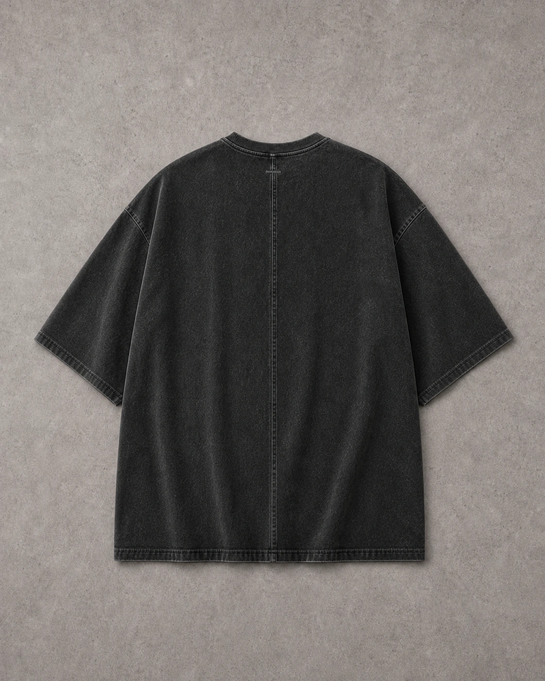 등판 중앙 노출 봉제선을 보여 주는 HEAVYWEIGHT POCKET TEE 뒷면 플랫레이 디지털 콘셉트 (2 / 10)