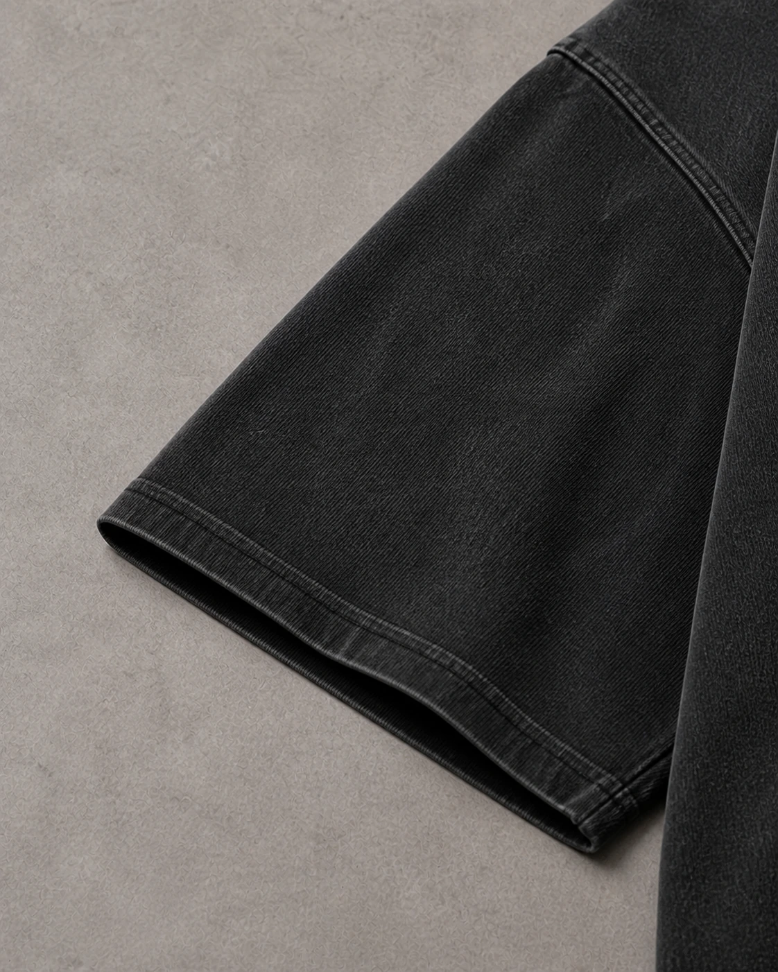 HEAVYWEIGHT POCKET TEE 반소매 끝단 이중 봉제 디지털 디테일