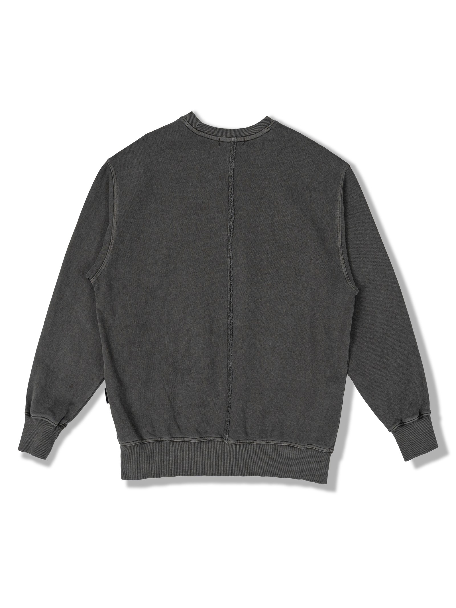 FADED GRAPHITE PIGMENT FADE SWEATSHIRT 실물 촬영 · 뒷면 제품 사진